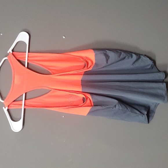 Tank top - Picture 2 of 3